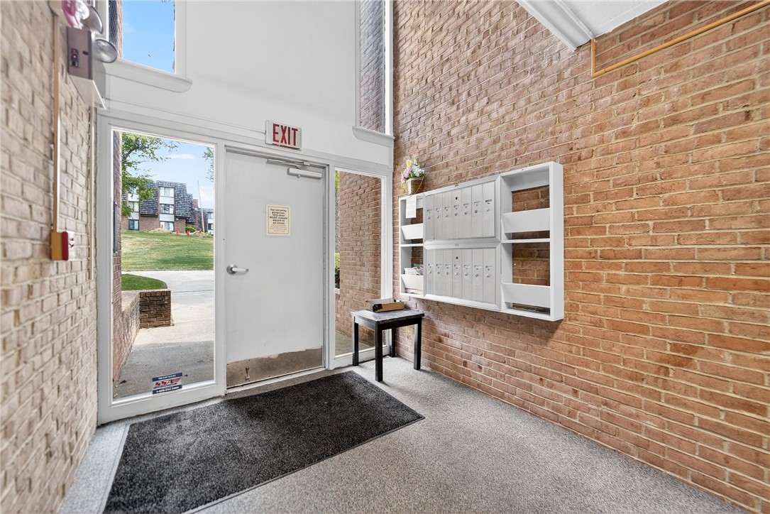 Moon/Crescent Twp, Pennsylvania 15108, United States, 2 Bedrooms Bedrooms, ,2 BathroomsBathrooms,Residential,Active,183587