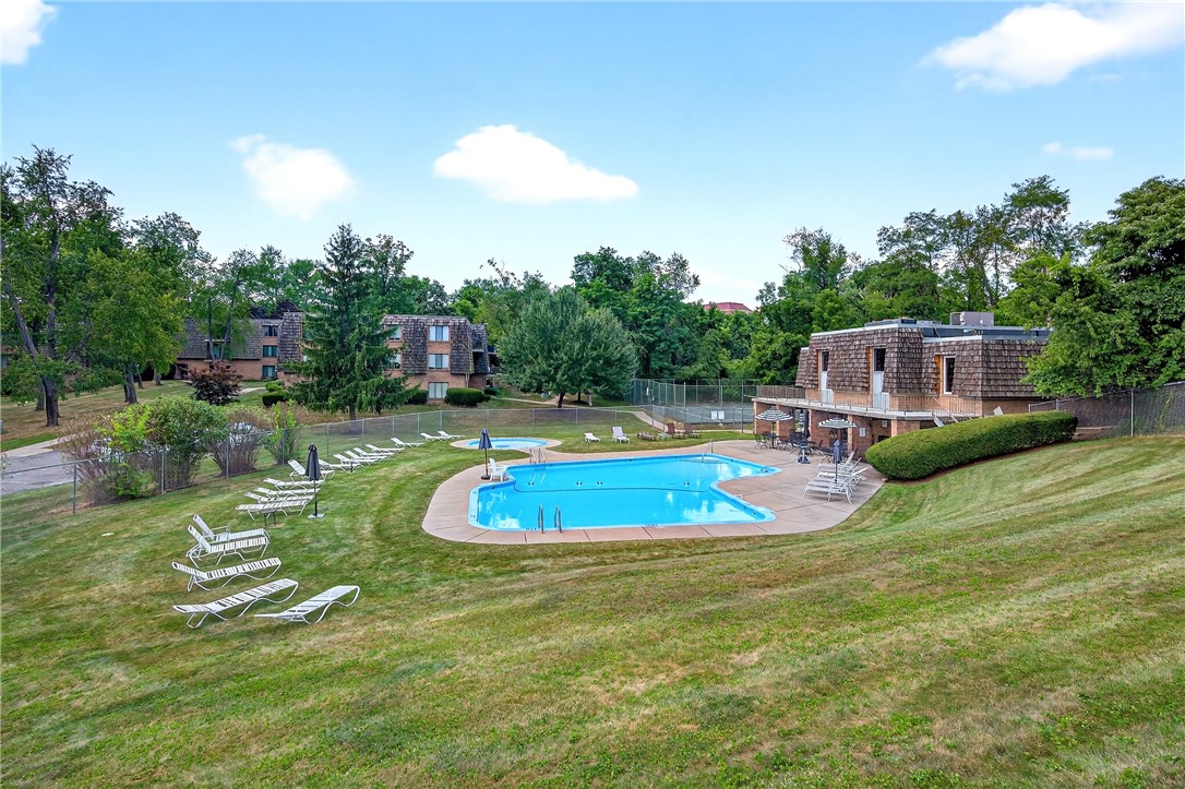 631 Forest Green Dr