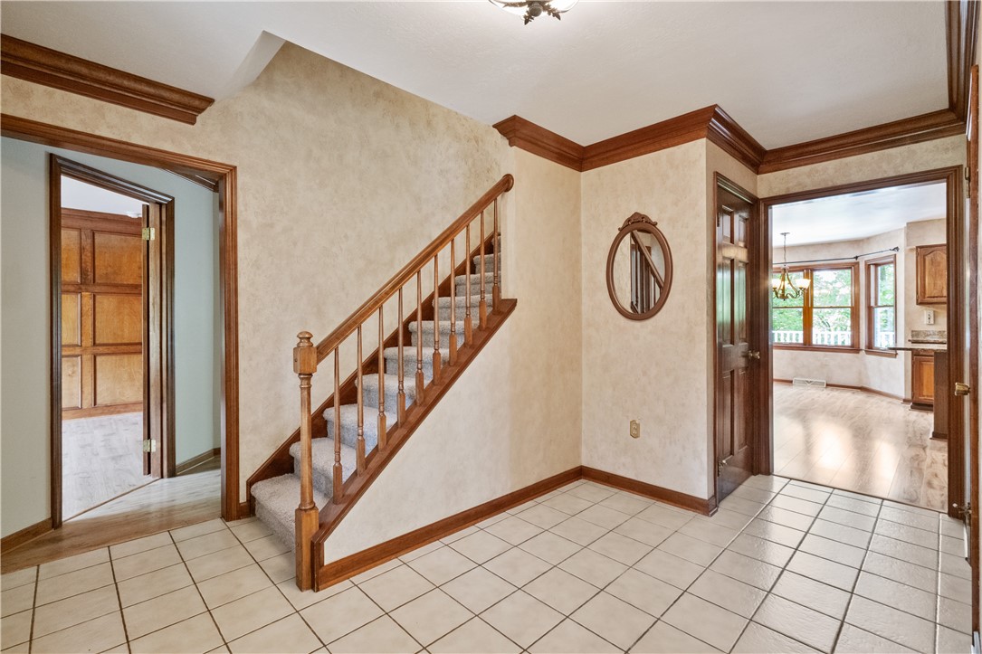 2662 Timberglen Drive W