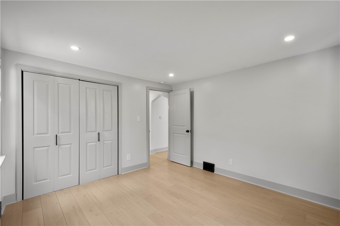 West Mifflin, Pennsylvania 15122, United States, 3 Bedrooms Bedrooms, ,2 BathroomsBathrooms,Residential,Active,199637