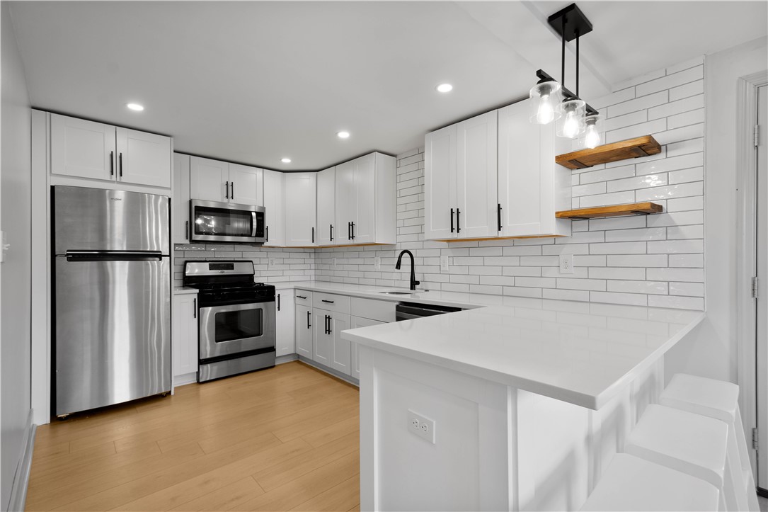 West Mifflin, Pennsylvania 15122, United States, 3 Bedrooms Bedrooms, ,2 BathroomsBathrooms,Residential,Active,199637