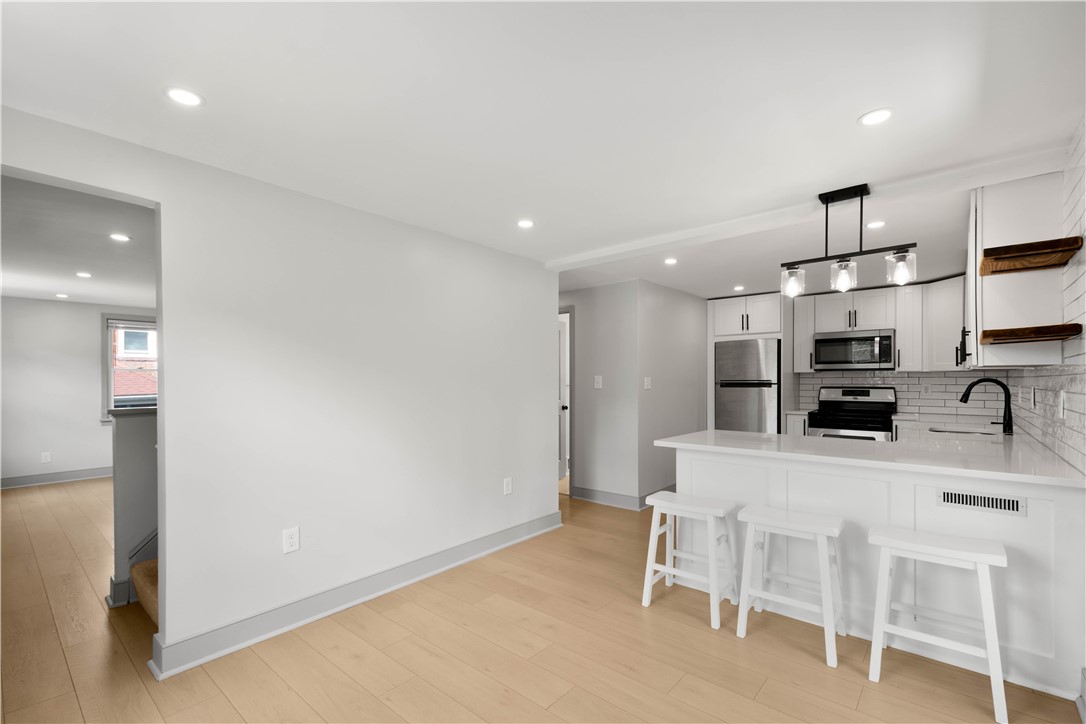 West Mifflin, Pennsylvania 15122, United States, 3 Bedrooms Bedrooms, ,2 BathroomsBathrooms,Residential,Active,199637