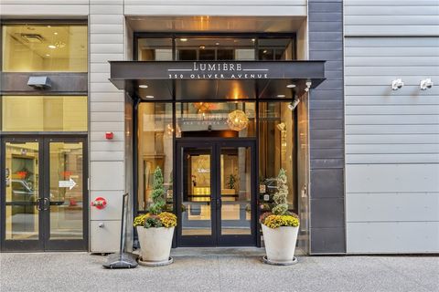 Photo of 350 Oliver Ave #1107, Pittsburgh, PA 15222 (MLS # 1728910)