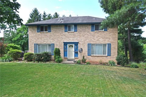 Photo of 1768 Moynelle Dr, Pittsburgh, PA 15243 (MLS # 1763524)