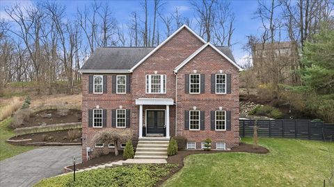 Photo of 4066 Jupiter Dr, Allison Park, PA 15101 (MLS # 1747334)