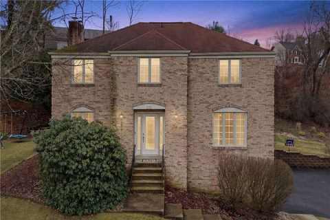 Photo of 2521 Country Side Ln, Wexford, PA 15090 (MLS # 1743077)