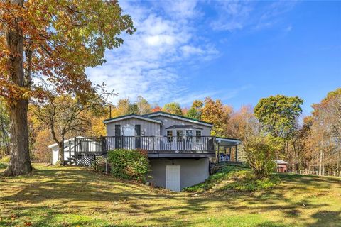 2200 Prospect Rd Franklin Twp PA 16052