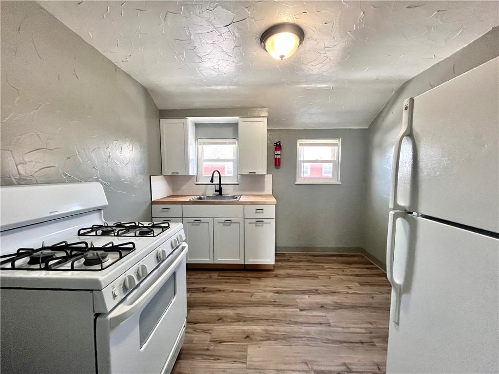 Neville Twp, Pennsylvania 15225, United States, 2 Bedrooms Bedrooms, ,1 BathroomBathrooms,Residential,Active,14224