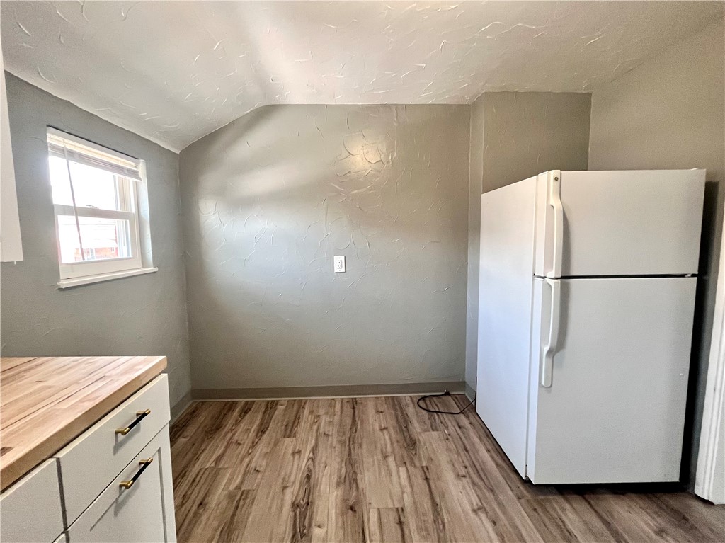 Neville Twp, Pennsylvania 15225, United States, 2 Bedrooms Bedrooms, ,1 BathroomBathrooms,Residential,Active,14224