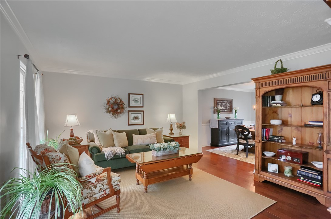 104 Snowcap Dr