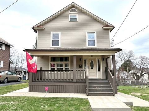 Photo of 24 W Chartes St, New Castle, PA 16102 (MLS # 1743942)