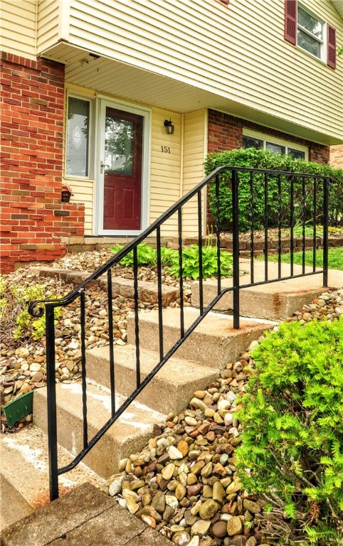 151 Greenlea Dr