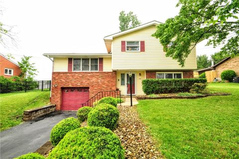 151 Greenlea Dr Moon/Crescent Twp PA 15108