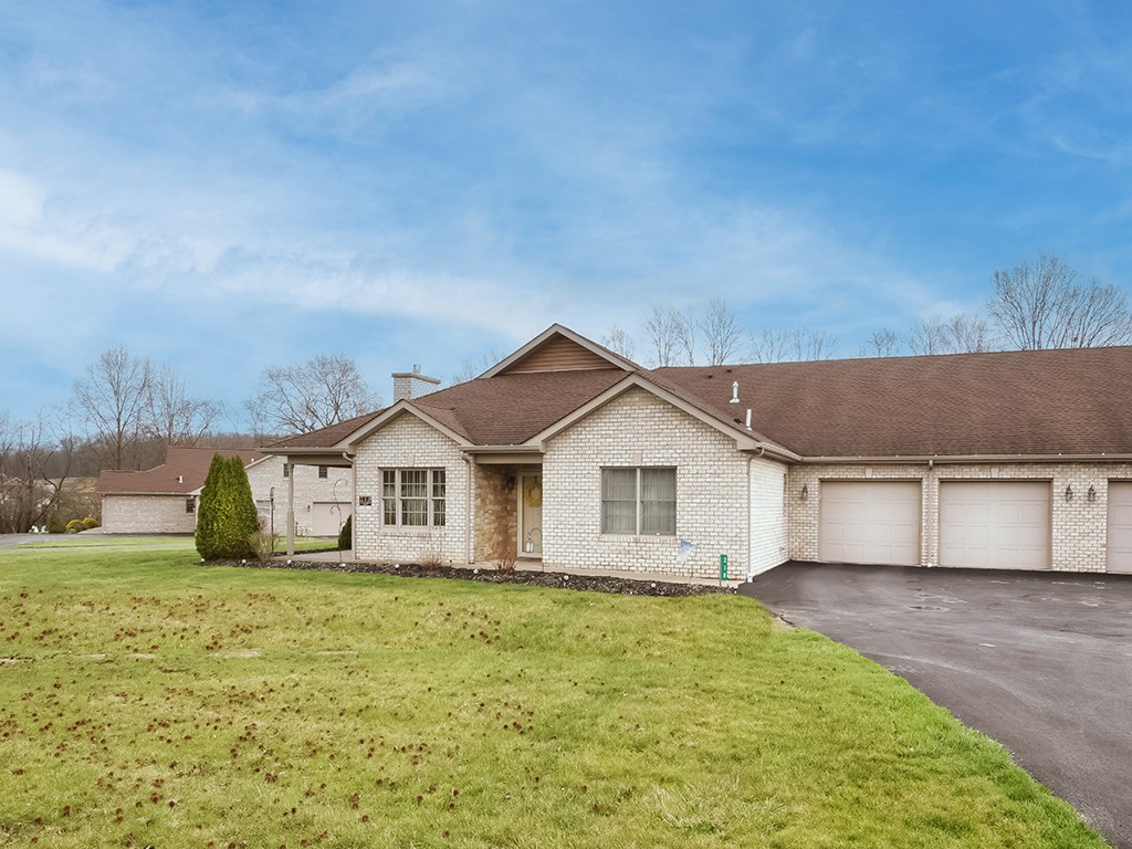 218 Stoneybrook Dr