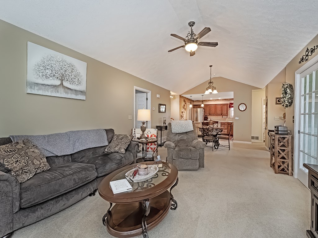 218 Stoneybrook Dr