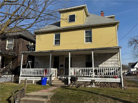 Homes For Sale - 331 Boyles Ave Ave<br/> Lawrence County, New Castle, PA 16101