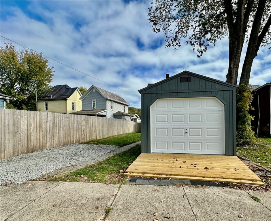 New Brighton, Pennsylvania 15066, United States, 5 Bedrooms Bedrooms, ,2 BathroomsBathrooms,Residential,Active,227701