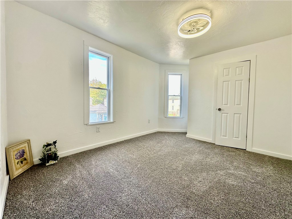 New Brighton, Pennsylvania 15066, United States, 5 Bedrooms Bedrooms, ,2 BathroomsBathrooms,Residential,Active,227701