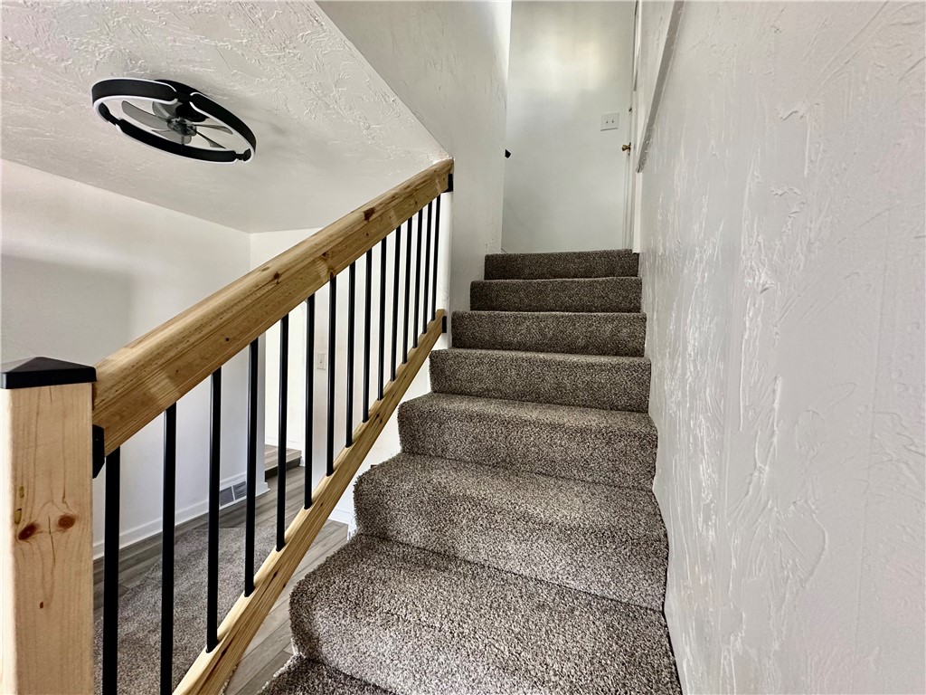 New Brighton, Pennsylvania 15066, United States, 5 Bedrooms Bedrooms, ,2 BathroomsBathrooms,Residential,Active,227701