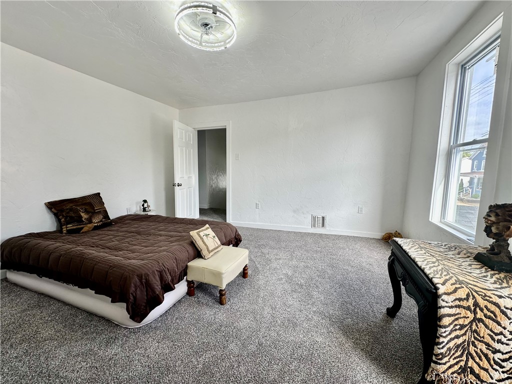 New Brighton, Pennsylvania 15066, United States, 5 Bedrooms Bedrooms, ,2 BathroomsBathrooms,Residential,Active,227701