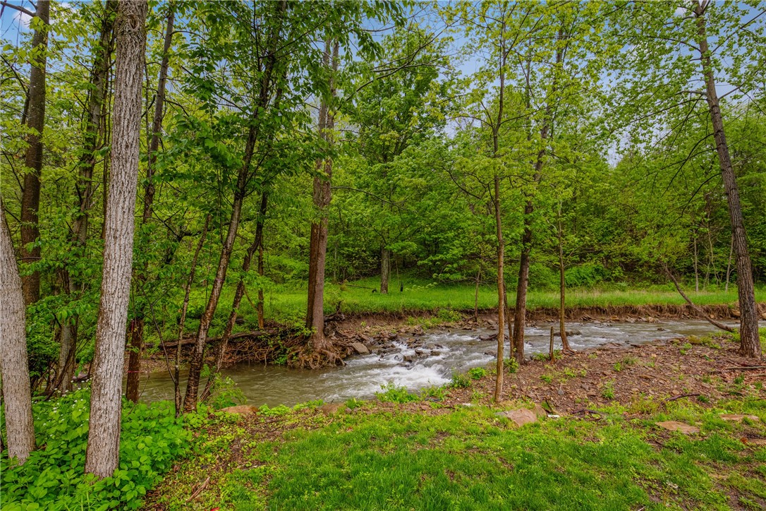 Wellersburg, Pennsylvania 15564, United States, 3 Bedrooms Bedrooms, ,2 BathroomsBathrooms,Residential,Active,123990