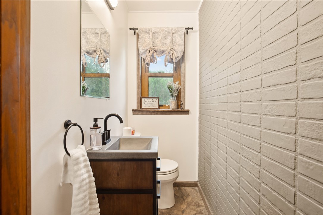 Wellersburg, Pennsylvania 15564, United States, 3 Bedrooms Bedrooms, ,2 BathroomsBathrooms,Residential,Active,123990