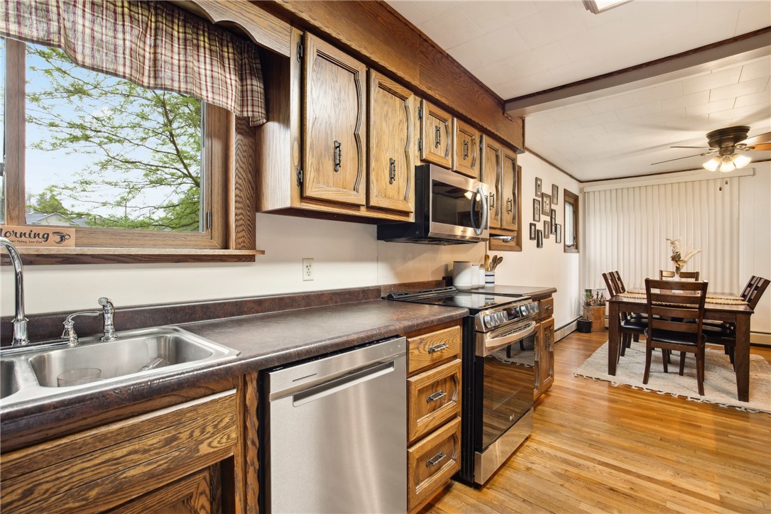 Wellersburg, Pennsylvania 15564, United States, 3 Bedrooms Bedrooms, ,2 BathroomsBathrooms,Residential,Active,123990