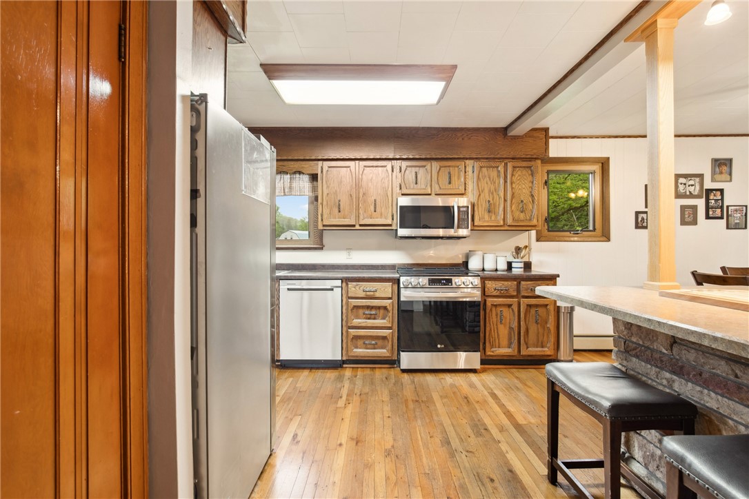 Wellersburg, Pennsylvania 15564, United States, 3 Bedrooms Bedrooms, ,2 BathroomsBathrooms,Residential,Active,123990