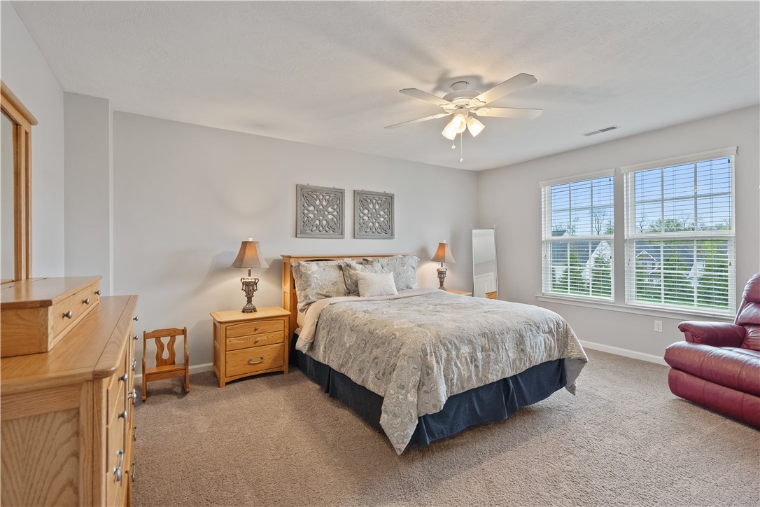 Cecil, Pennsylvania 15317, United States, 4 Bedrooms Bedrooms, ,4 BathroomsBathrooms,Residential,Contingent,125055