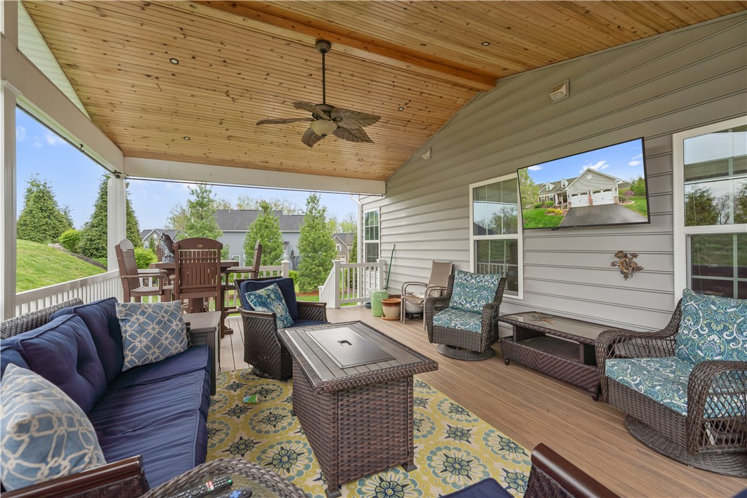 Cecil, Pennsylvania 15317, United States, 4 Bedrooms Bedrooms, ,4 BathroomsBathrooms,Residential,Contingent,125055