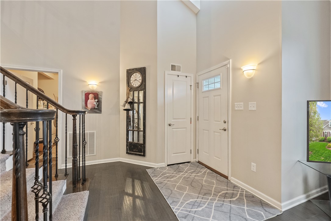 Cecil, Pennsylvania 15317, United States, 4 Bedrooms Bedrooms, ,4 BathroomsBathrooms,Residential,Contingent,125055