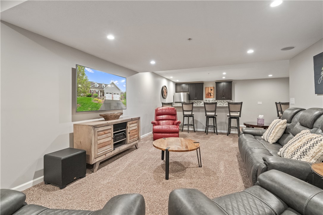 Cecil, Pennsylvania 15317, United States, 4 Bedrooms Bedrooms, ,4 BathroomsBathrooms,Residential,Contingent,125055