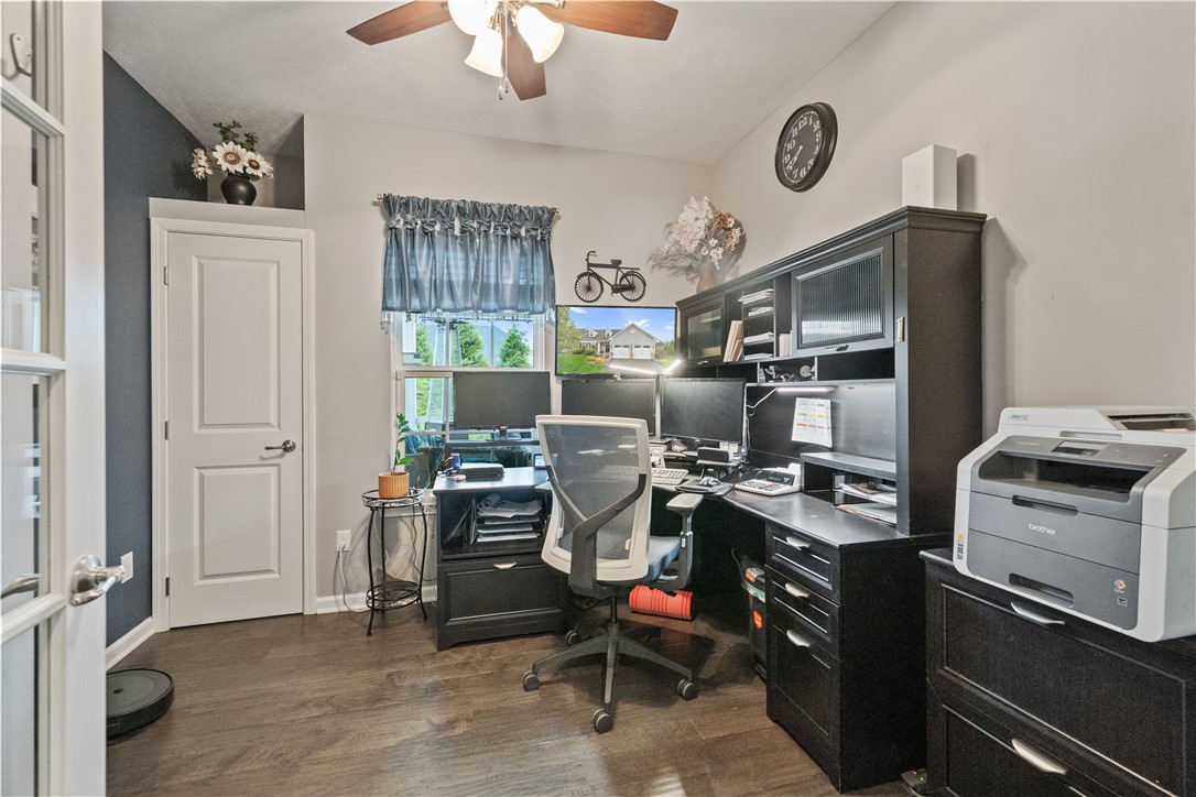 Cecil, Pennsylvania 15317, United States, 4 Bedrooms Bedrooms, ,4 BathroomsBathrooms,Residential,Contingent,125055