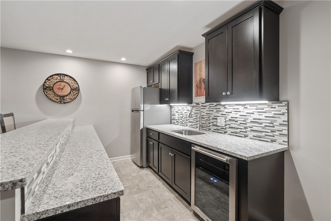 Cecil, Pennsylvania 15317, United States, 4 Bedrooms Bedrooms, ,4 BathroomsBathrooms,Residential,Contingent,125055