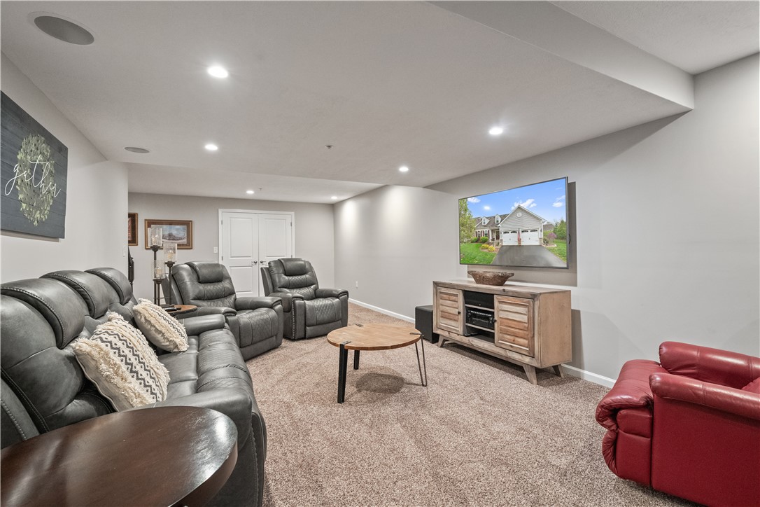 Cecil, Pennsylvania 15317, United States, 4 Bedrooms Bedrooms, ,4 BathroomsBathrooms,Residential,Contingent,125055