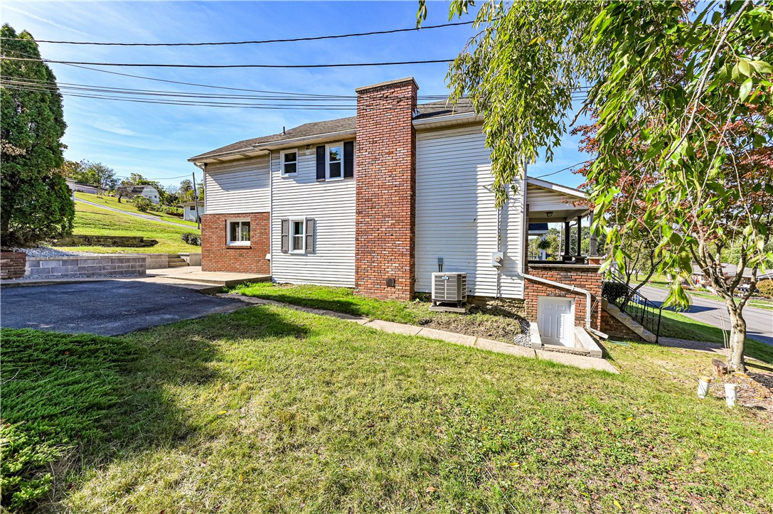 Hempfield Twp, Pennsylvania 15639, United States, 3 Bedrooms Bedrooms, ,2 BathroomsBathrooms,Residential,Active,221748