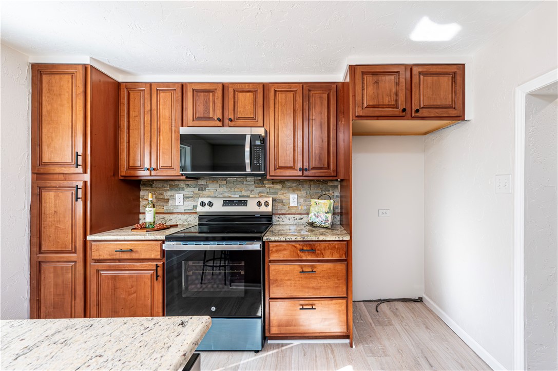 Hempfield Twp, Pennsylvania 15639, United States, 3 Bedrooms Bedrooms, ,2 BathroomsBathrooms,Residential,Active,221748