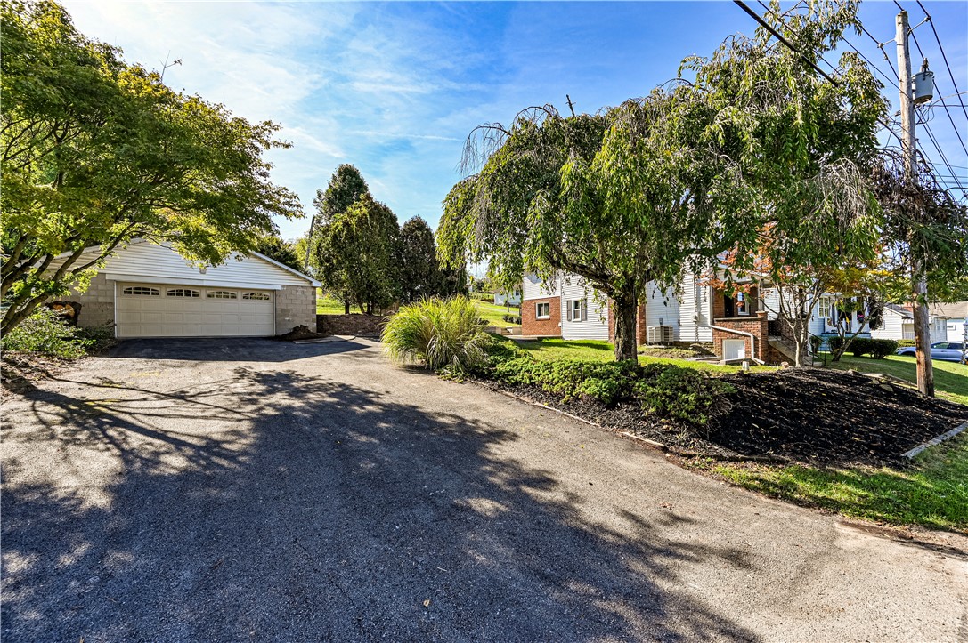 Hempfield Twp, Pennsylvania 15639, United States, 3 Bedrooms Bedrooms, ,2 BathroomsBathrooms,Residential,Active,221748