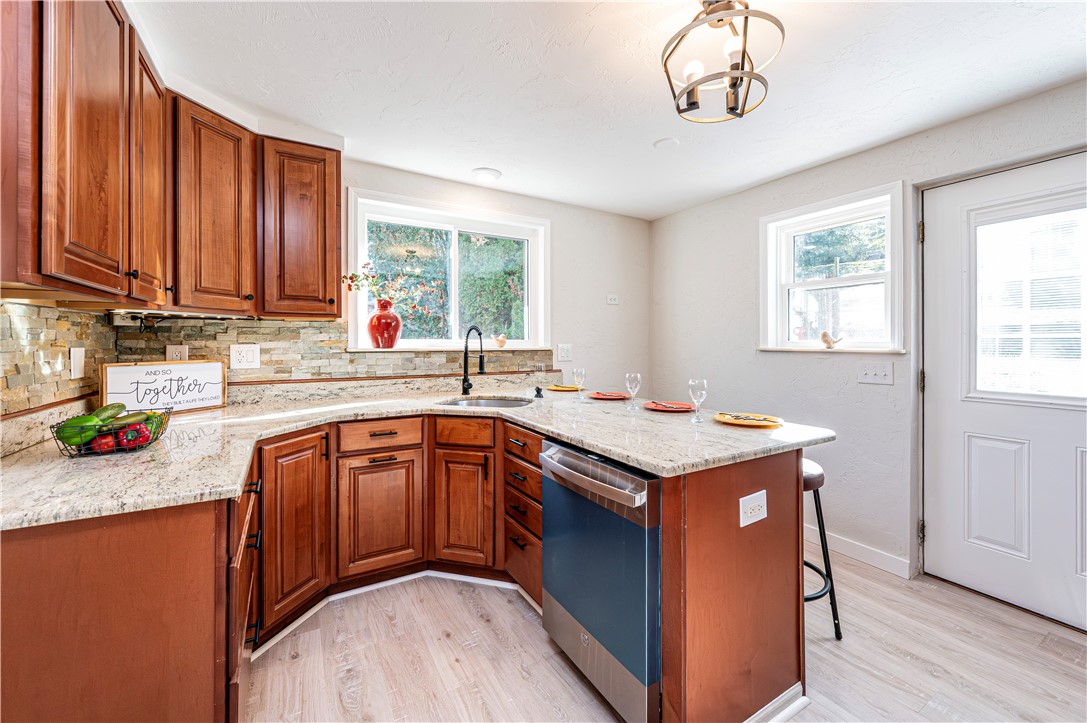 Hempfield Twp, Pennsylvania 15639, United States, 3 Bedrooms Bedrooms, ,2 BathroomsBathrooms,Residential,Active,221748