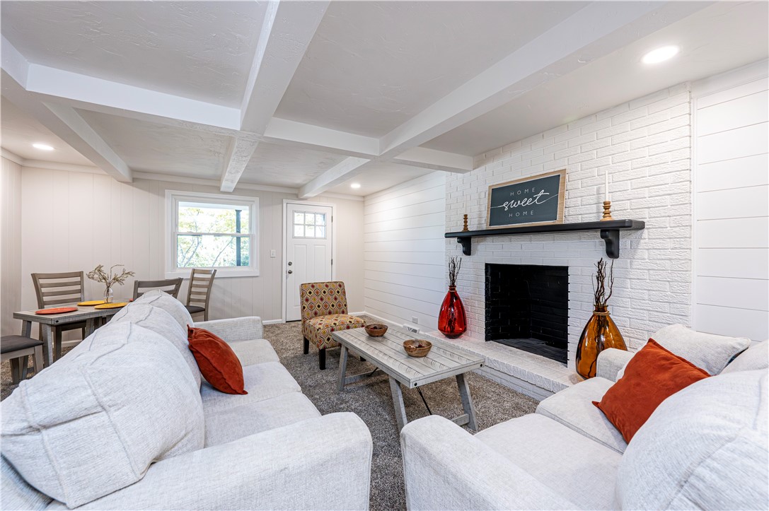 Hempfield Twp, Pennsylvania 15639, United States, 3 Bedrooms Bedrooms, ,2 BathroomsBathrooms,Residential,Active,221748