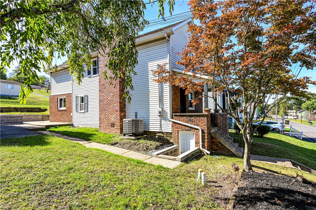 Hempfield Twp, Pennsylvania 15639, United States, 3 Bedrooms Bedrooms, ,2 BathroomsBathrooms,Residential,Active,221748