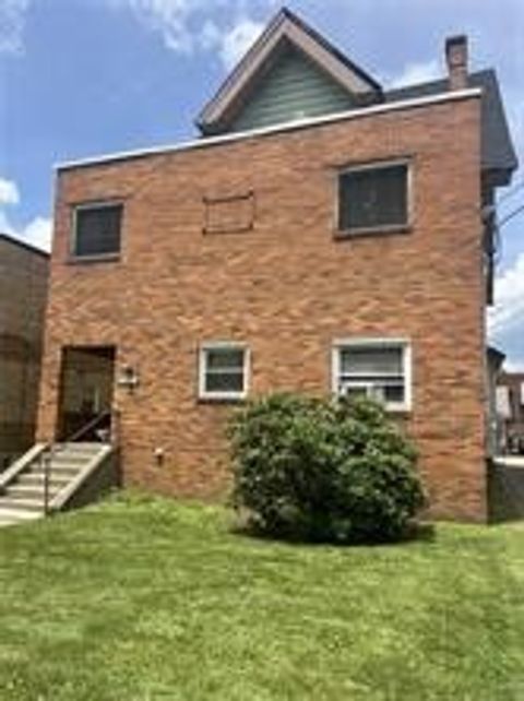 Photo of 5839 Darlington Rd #4, Pittsburgh, PA 15217 (MLS # 1736854)