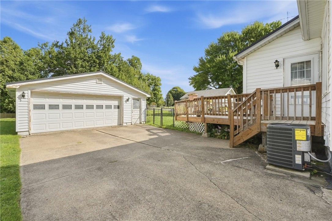 240 Venango St