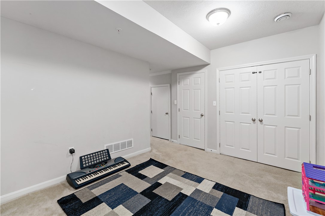 North Strabane, Pennsylvania 15317, United States, 3 Bedrooms Bedrooms, ,3 BathroomsBathrooms,Residential,Active,223218