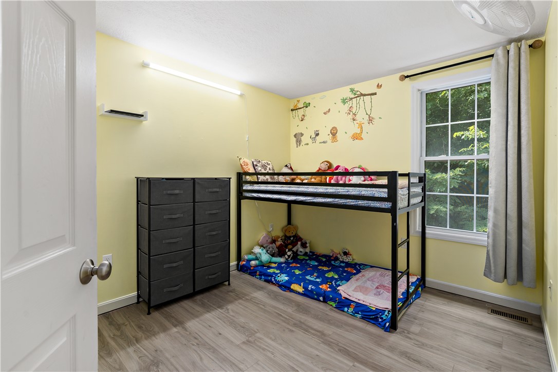 North Strabane, Pennsylvania 15317, United States, 3 Bedrooms Bedrooms, ,3 BathroomsBathrooms,Residential,Active,223218