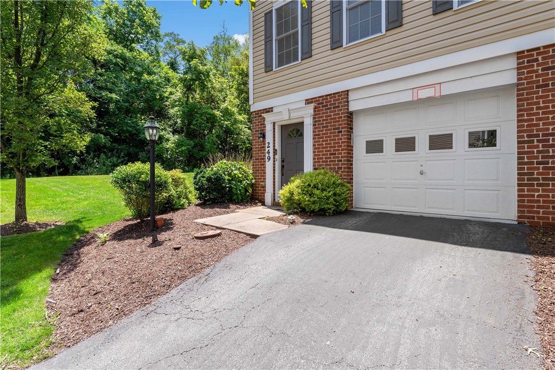 North Strabane, Pennsylvania 15317, United States, 3 Bedrooms Bedrooms, ,3 BathroomsBathrooms,Residential,Active,223218