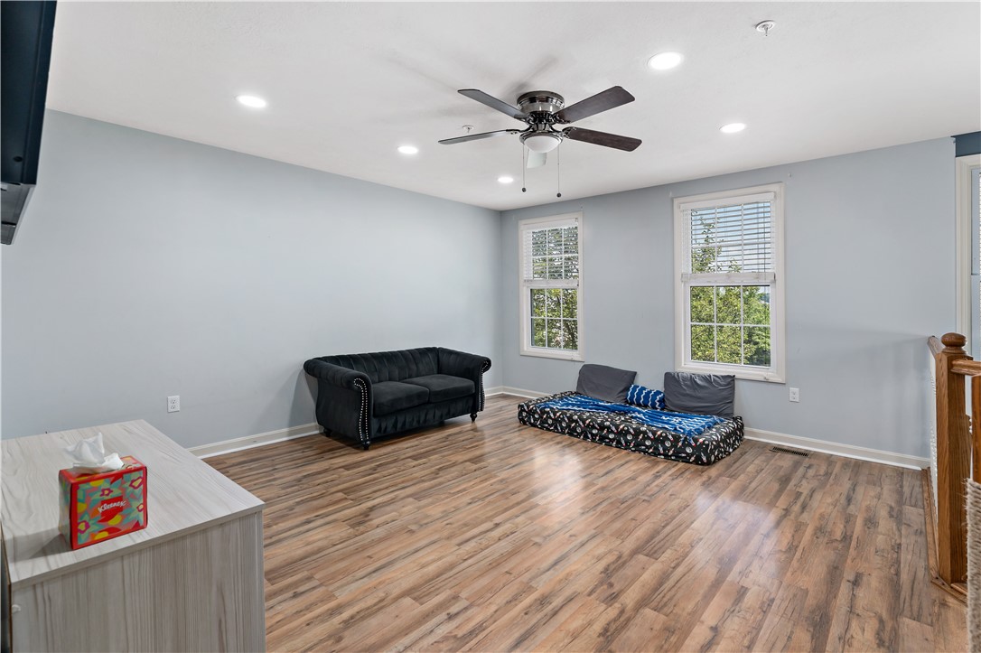 North Strabane, Pennsylvania 15317, United States, 3 Bedrooms Bedrooms, ,3 BathroomsBathrooms,Residential,Active,223218