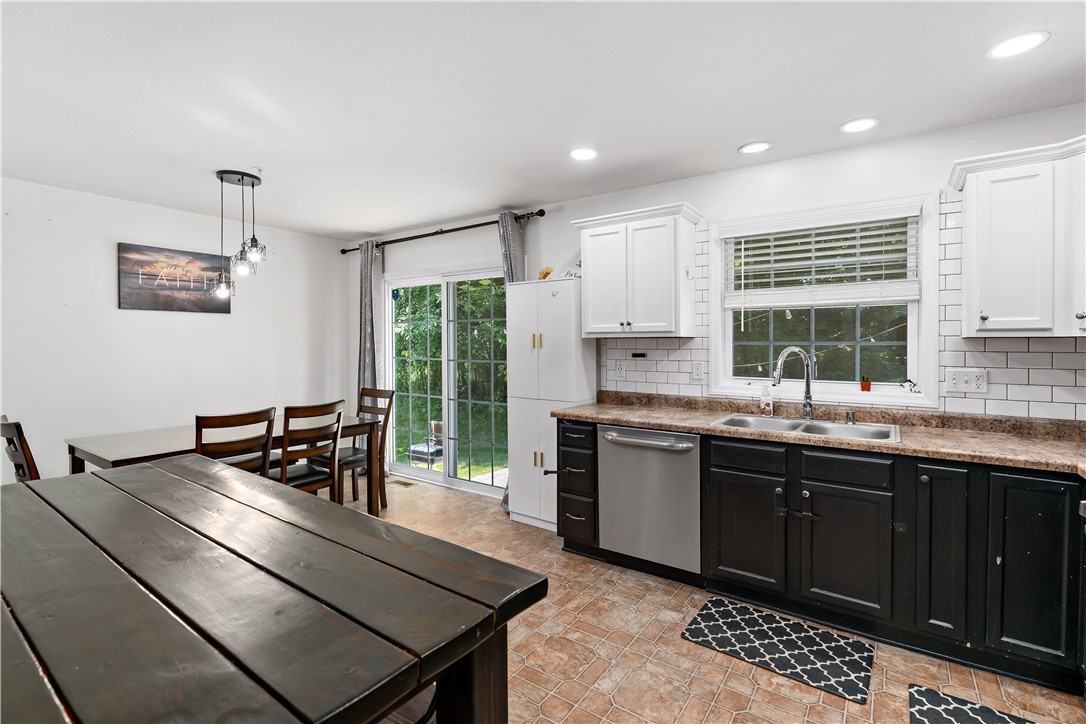 North Strabane, Pennsylvania 15317, United States, 3 Bedrooms Bedrooms, ,3 BathroomsBathrooms,Residential,Active,223218