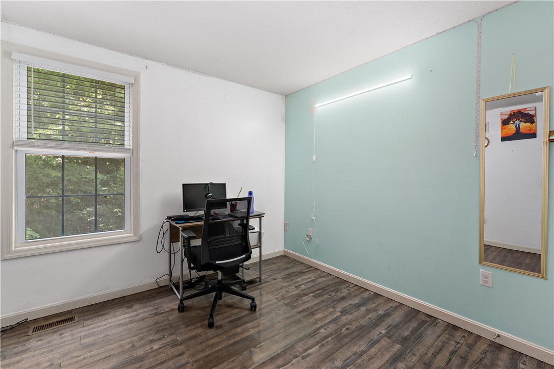 North Strabane, Pennsylvania 15317, United States, 3 Bedrooms Bedrooms, ,3 BathroomsBathrooms,Residential,Active,223218