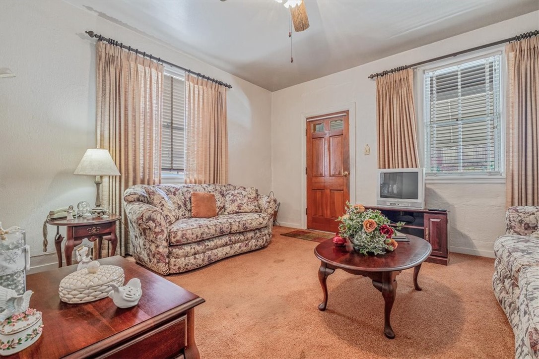 308 W 6th Ave